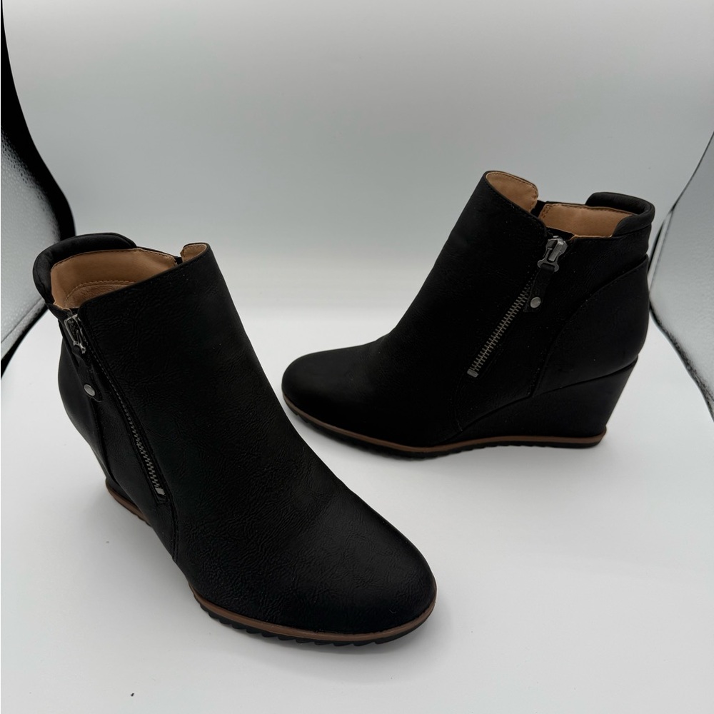 Naturalizer Black Ankle Booties with Wedge Heel